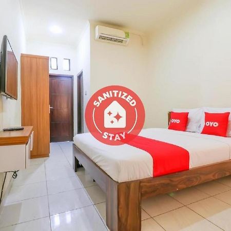 Oyo 2178 Merthan House Семиняк Екстериор снимка