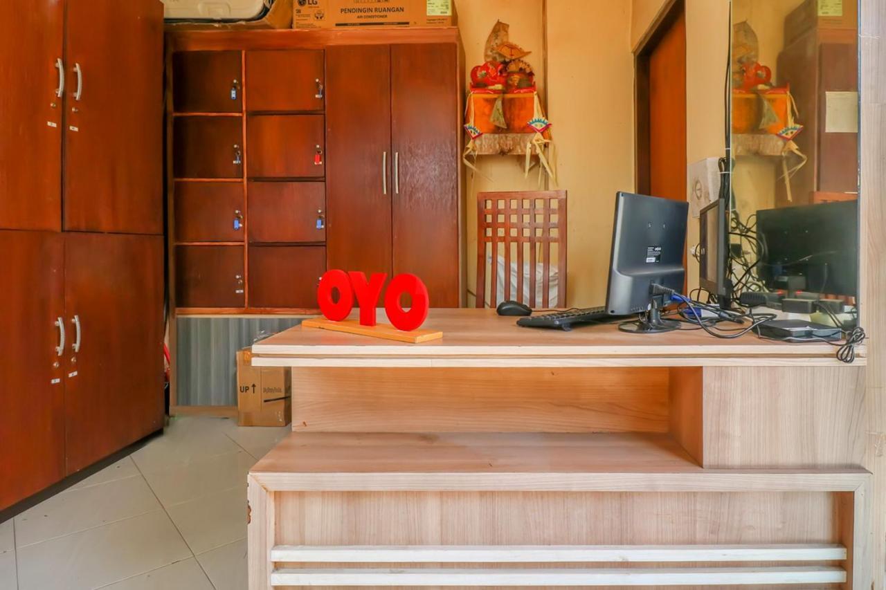 Oyo 2178 Merthan House Семиняк Екстериор снимка