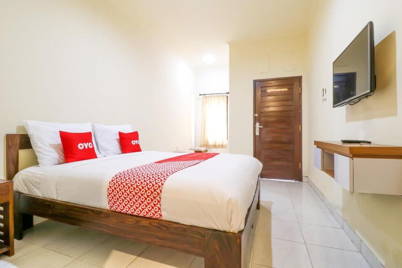 Oyo 2178 Merthan House Семиняк Екстериор снимка