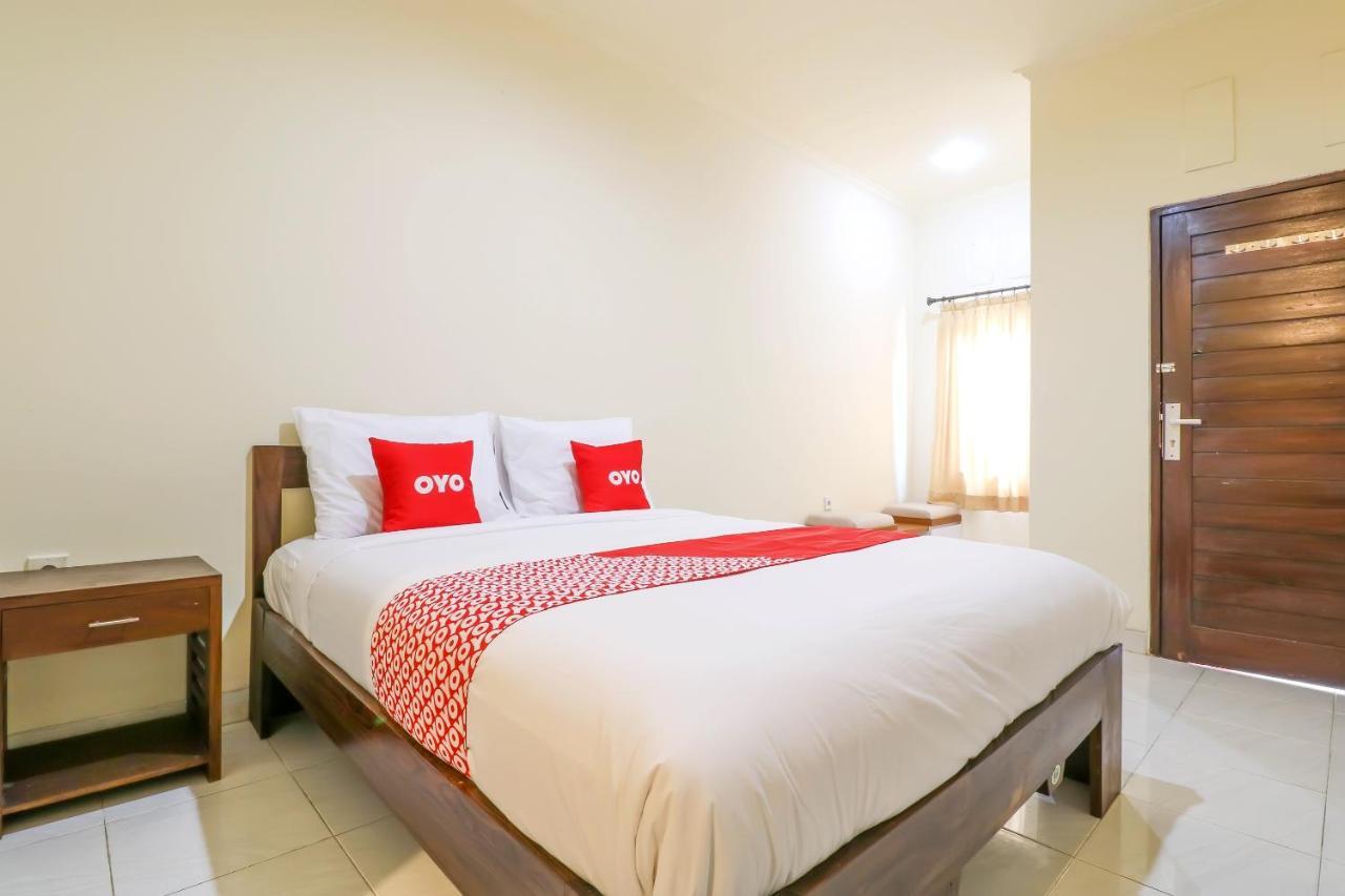 Oyo 2178 Merthan House Семиняк Екстериор снимка