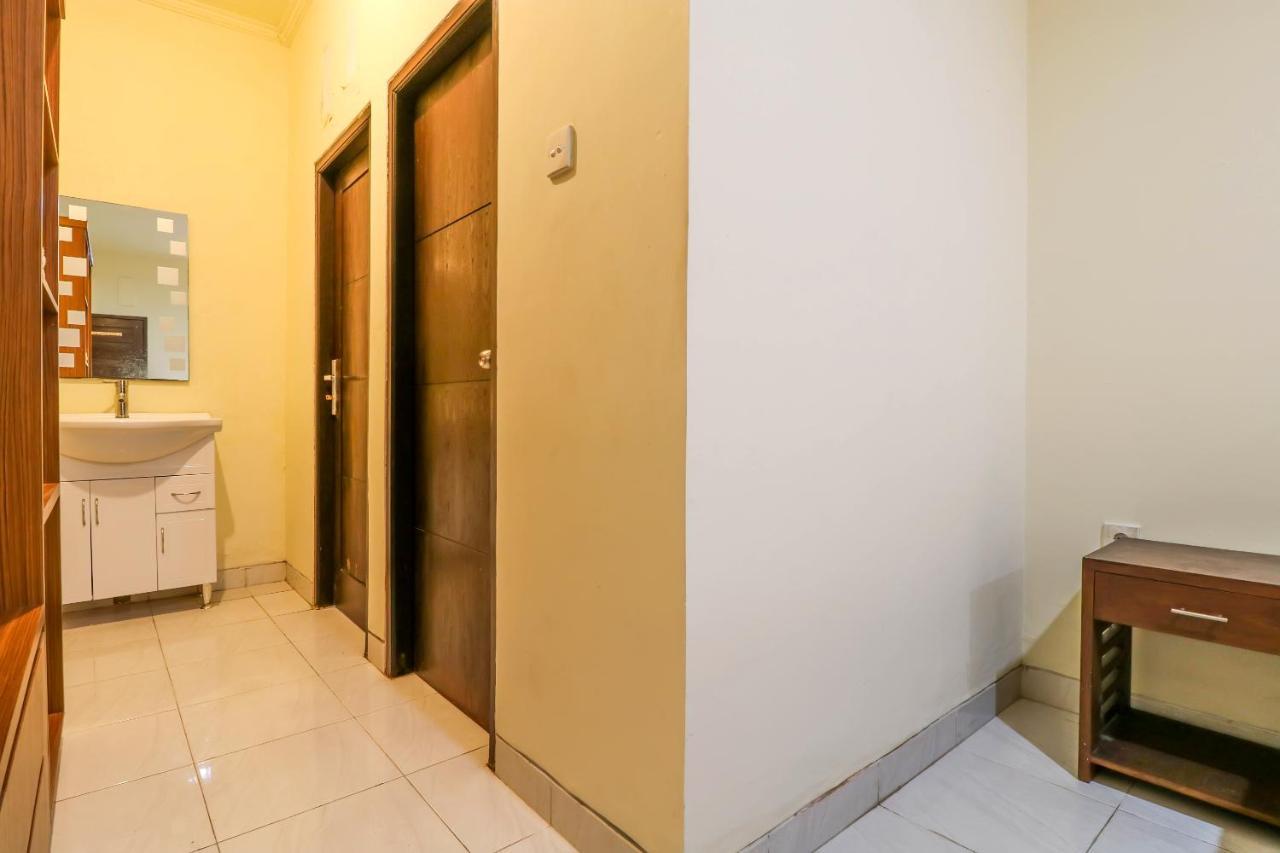 Oyo 2178 Merthan House Семиняк Екстериор снимка